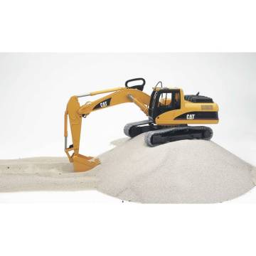 Bruder Excavator CAT 1:16 02438