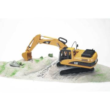 Bruder Excavator CAT 1:16 02438